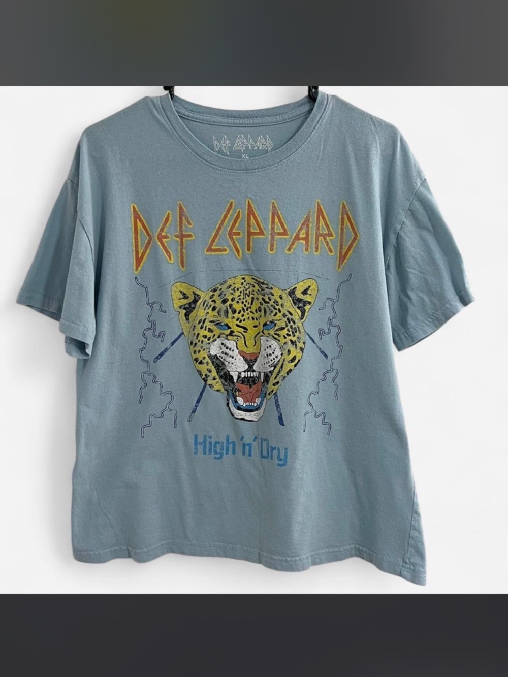 Bundle of 4 Trendy Women’s Rock Music Band Graphic Tees - Picture 2 of 6